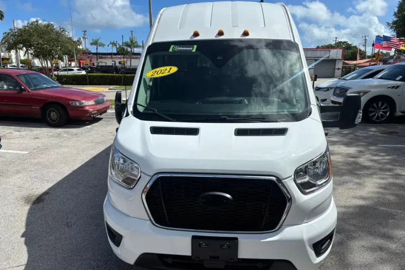 2021 Ford Transit Passenger XLT Van photo 1