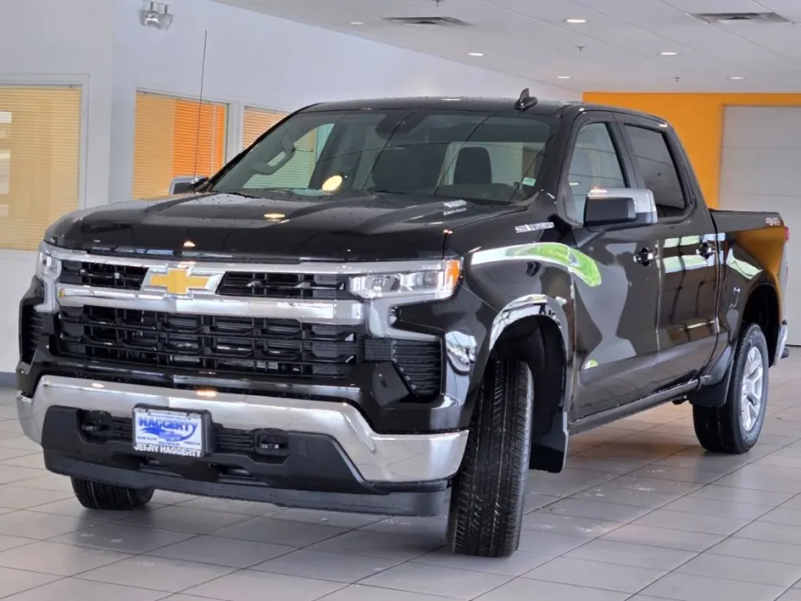 2026 Chevrolet Silverado 1500 LT photo 1