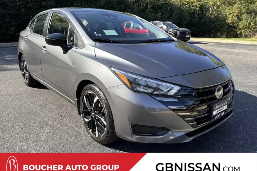 2025 Nissan Versa 1.6 SR photo 1