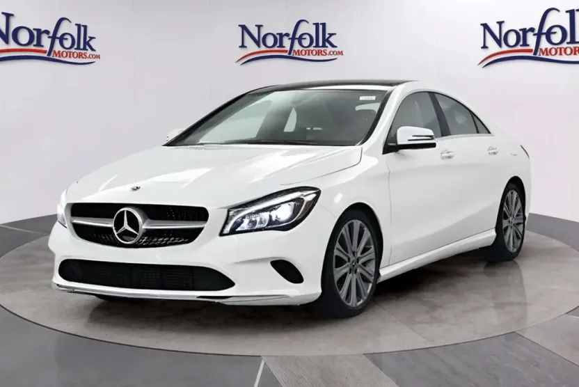 2018 Mercedes Benz CLA 250 4MATIC photo 1