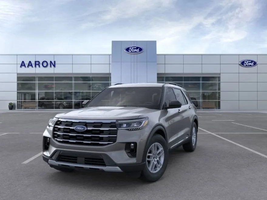 2025 Ford Explorer photo 1