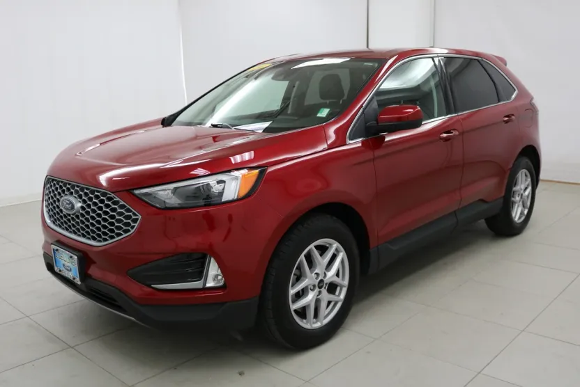 2024 Ford Edge SEL photo 1