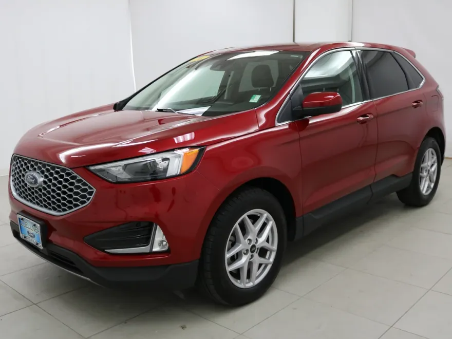 2024 Ford Edge SEL photo 1