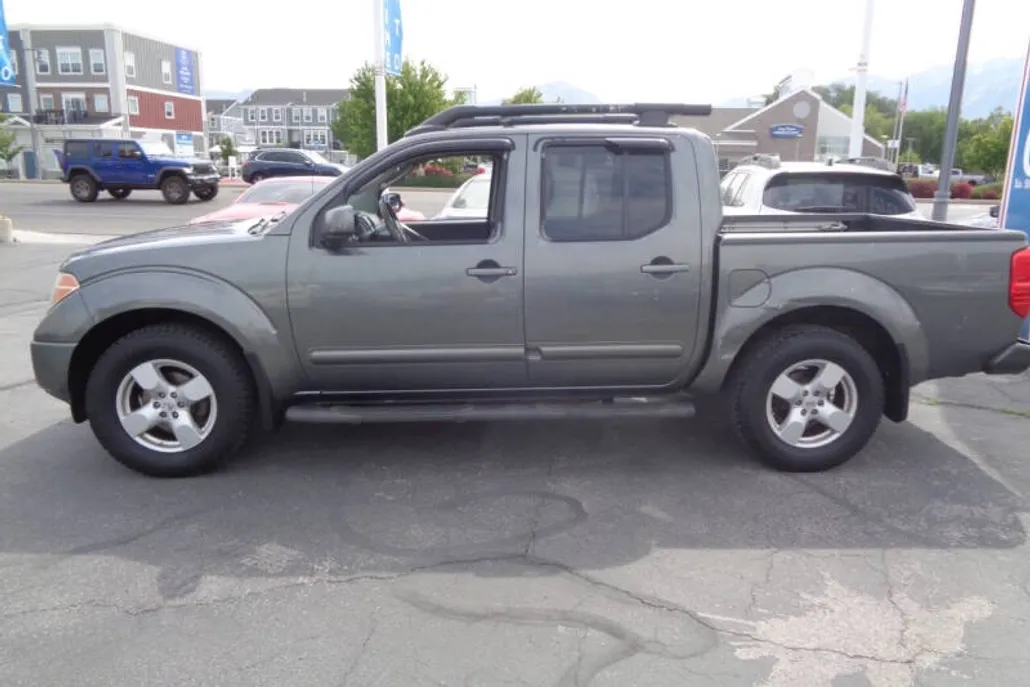 2005 Nissan Frontier LE photo 1