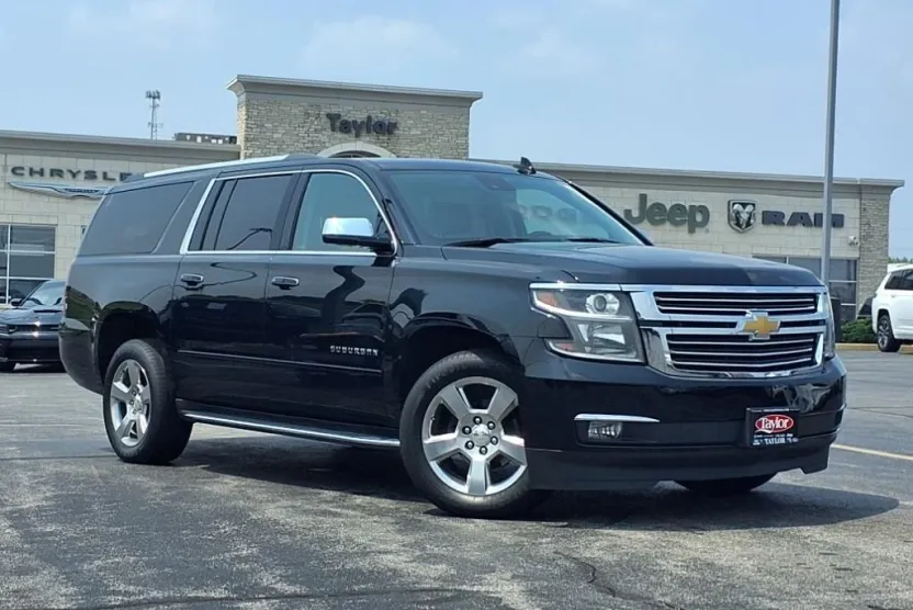 2020 Chevrolet Suburban Premier photo 1