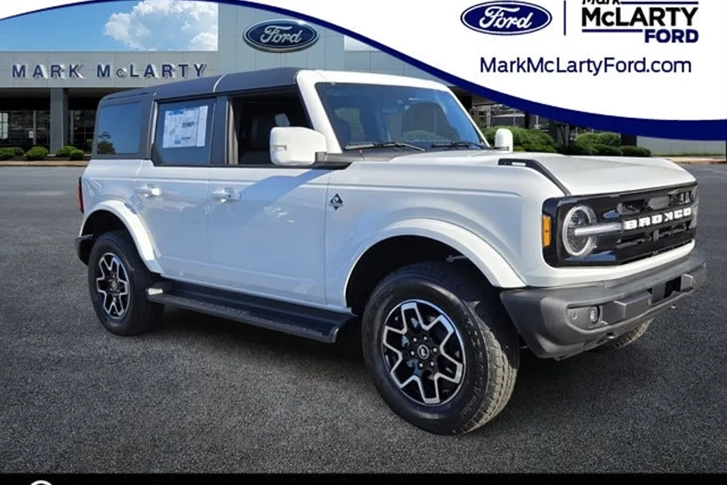 2025 Ford Bronco Outer Banks photo 1