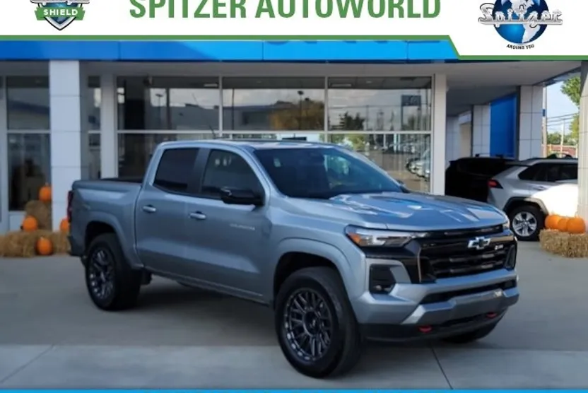 2025 Chevrolet Colorado Z71 photo 1