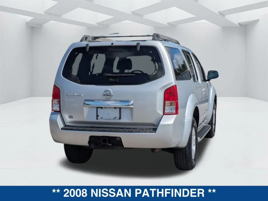2008 Nissan Pathfinder S photo 1