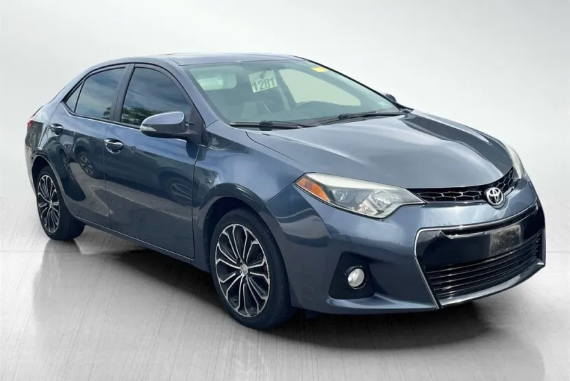 2016 Toyota Corolla L photo 1