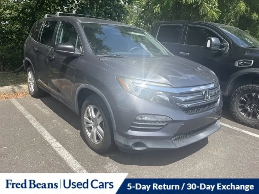 2016 Honda Pilot LX photo 1