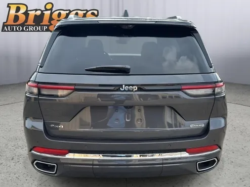 2023 Jeep Grand Cherokee Overland photo 4