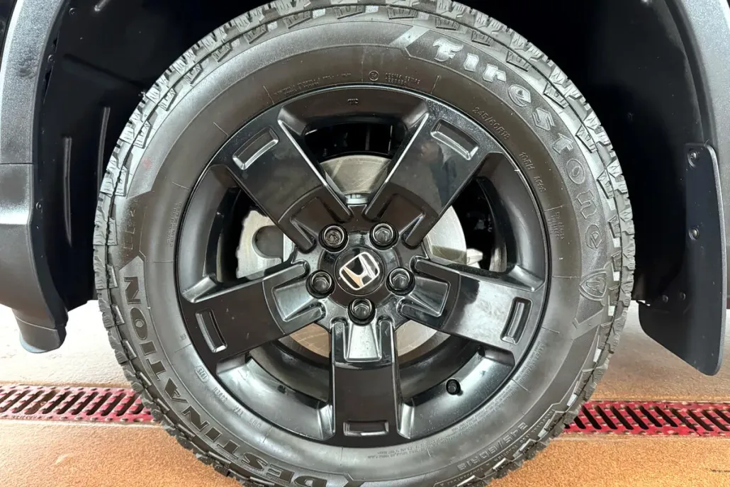 2025 Honda Ridgeline Black Edition photo 1