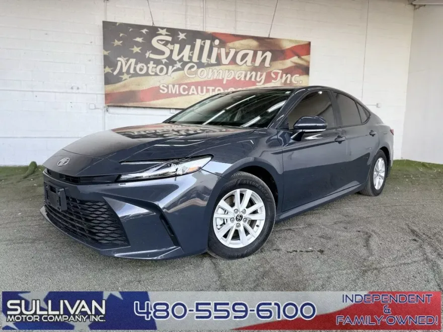 2025 Toyota Camry photo 1