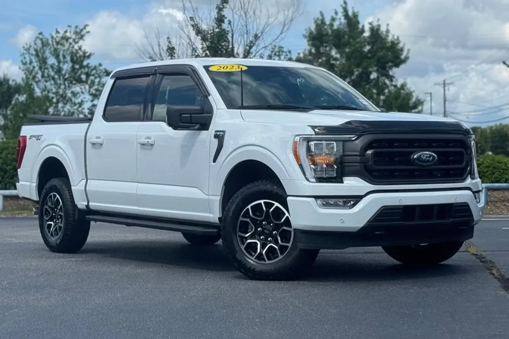 2023 Ford F-150 XLT photo 1
