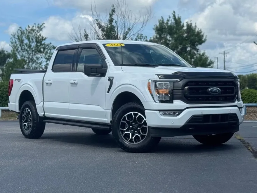 2023 Ford F-150 XLT photo 1