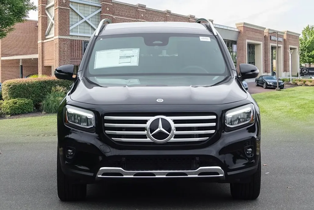 2025 Mercedes Benz GLB 250 4MATIC photo 1