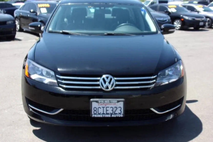 2014 Volkswagen Passat S photo 1