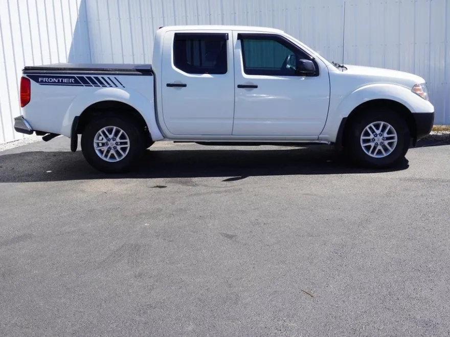 2019 Nissan Frontier SV photo 1