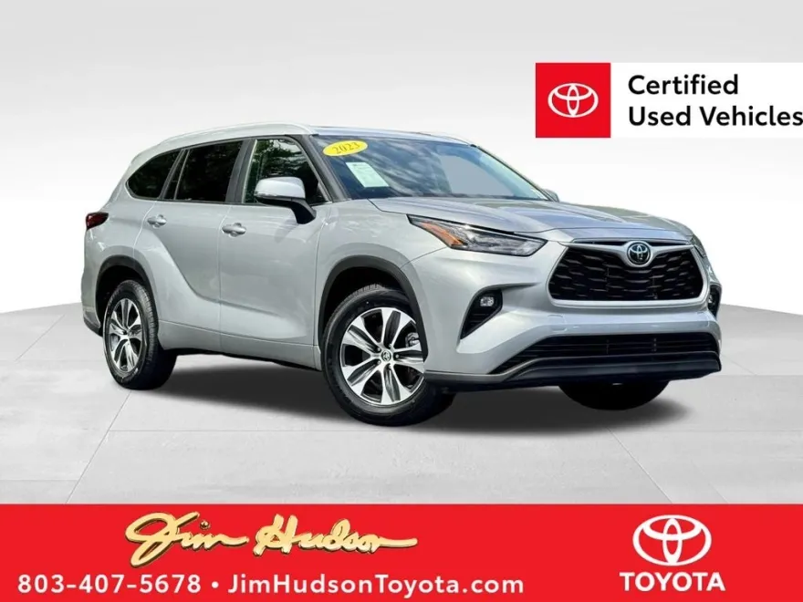 2023 Toyota Highlander XLE photo 1