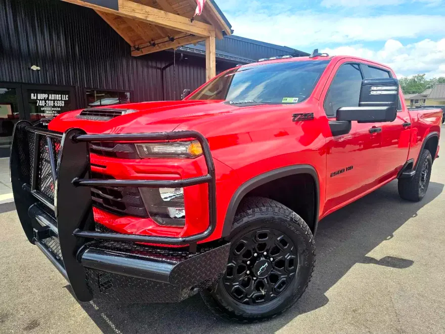 2024 Chevrolet Silverado 2500HD Custom photo 1