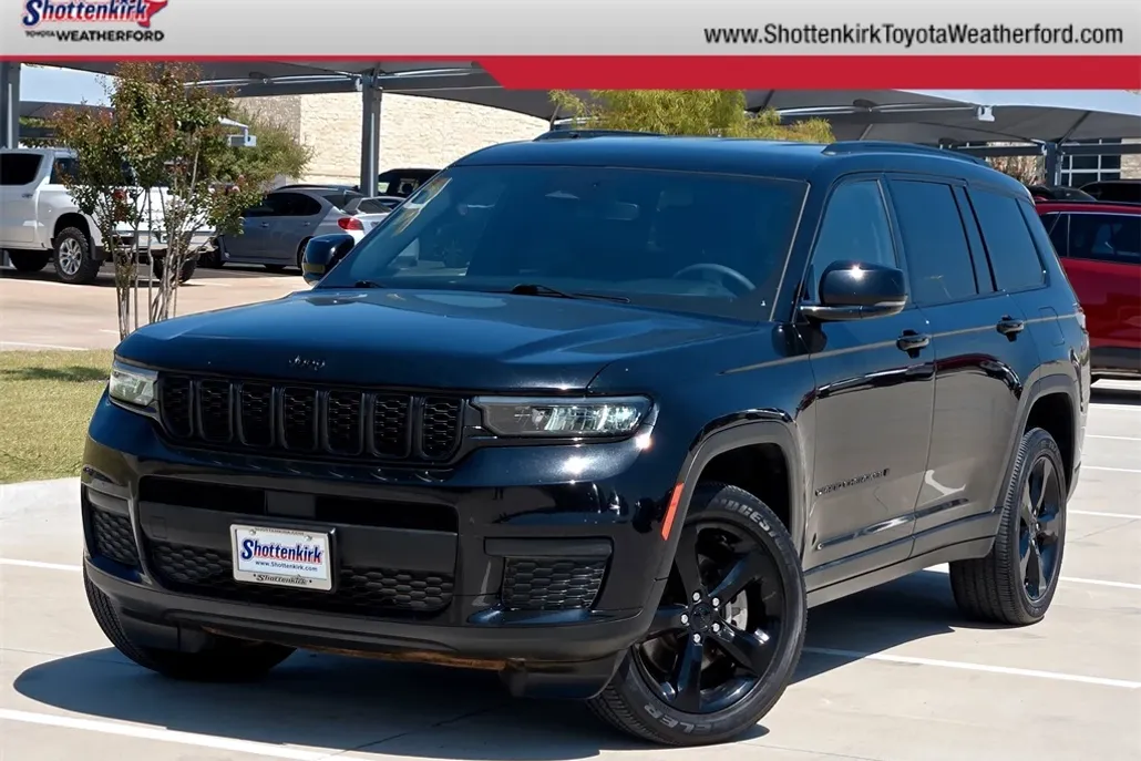 2023 Jeep Grand Cherokee Altitude photo 1