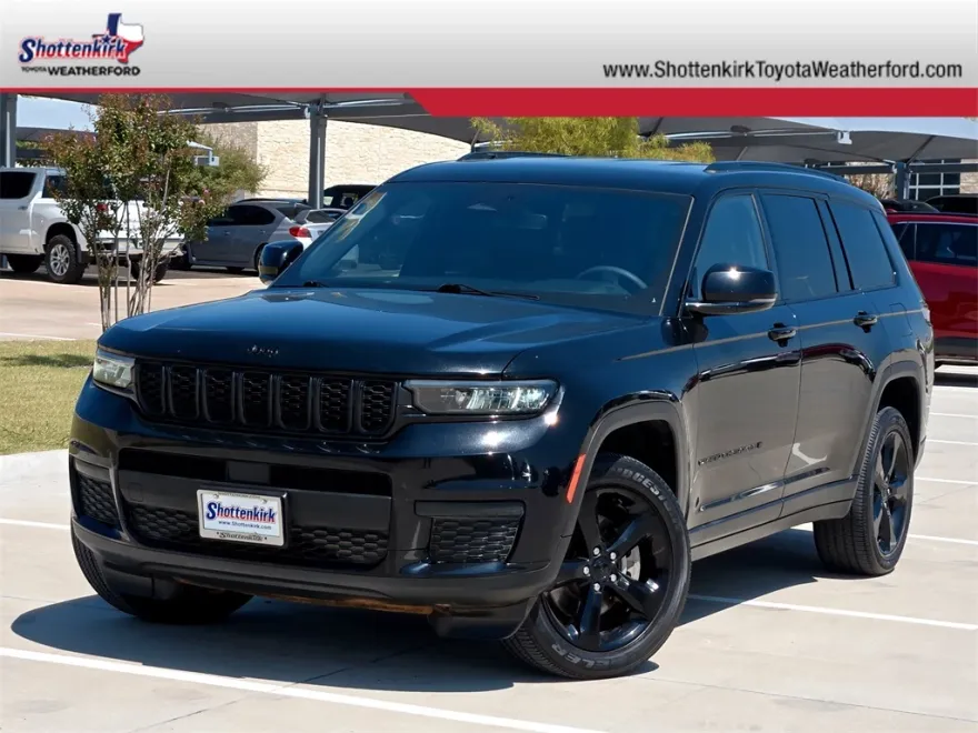 2023 Jeep Grand Cherokee Altitude photo 1
