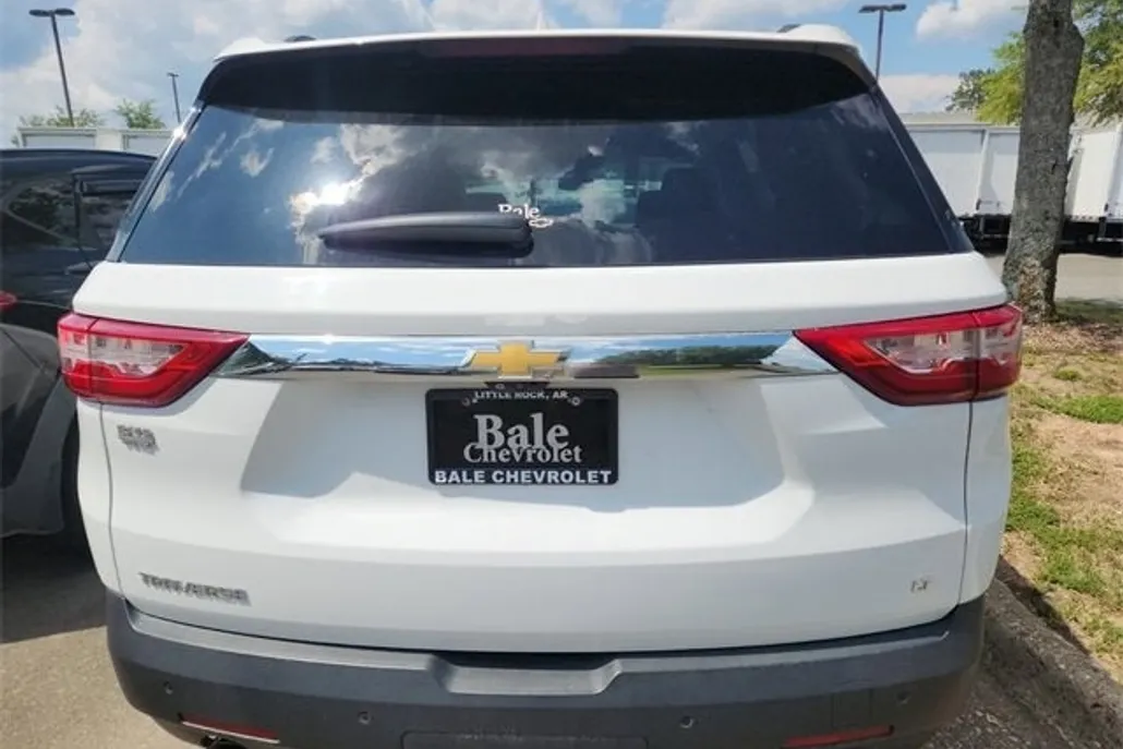 2021 Chevrolet Traverse Leather photo 1