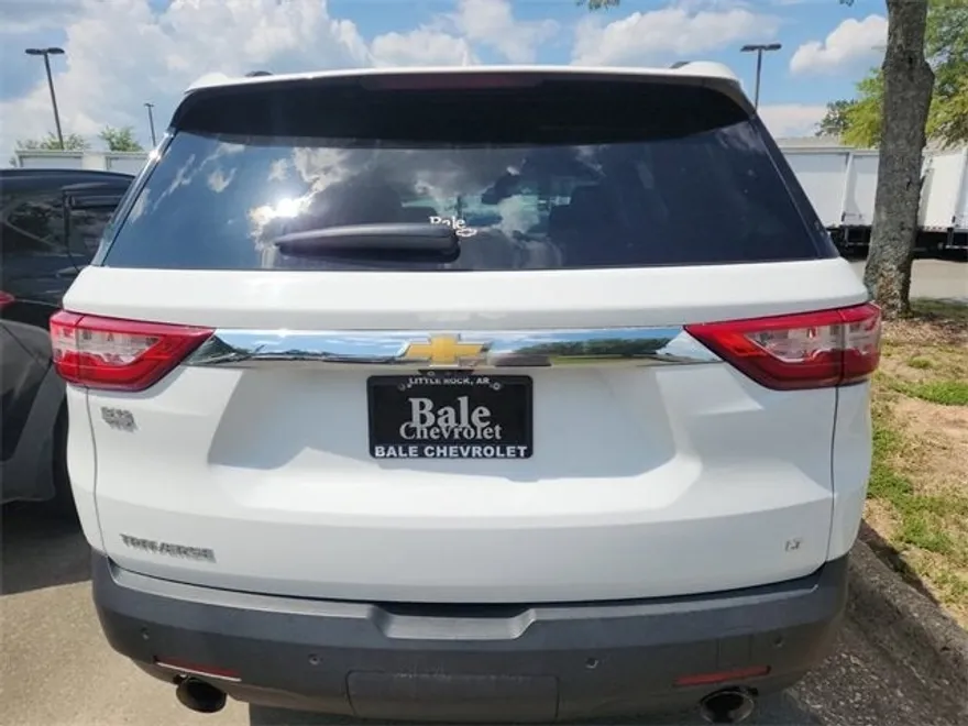 2021 Chevrolet Traverse Leather photo 1