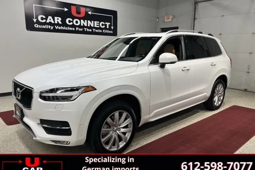 2017 Volvo XC90 T6 AWD Momentum photo 1