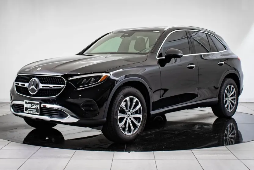 2025 Mercedes Benz GLC 300 4MATIC photo 1