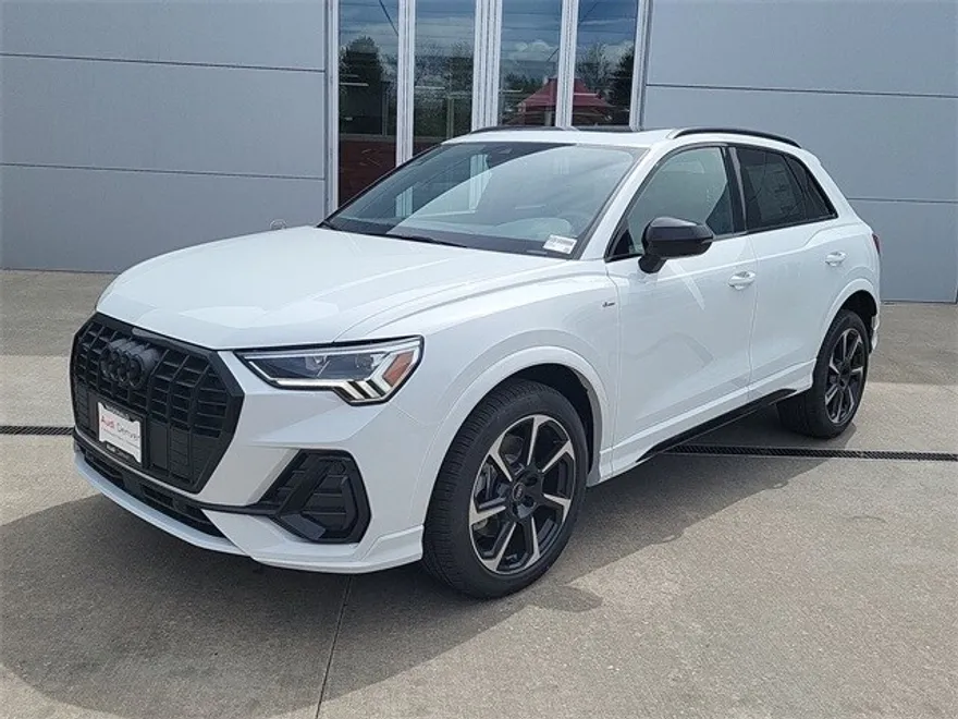 2025 Audi Q3 S line Premium Plus photo 1