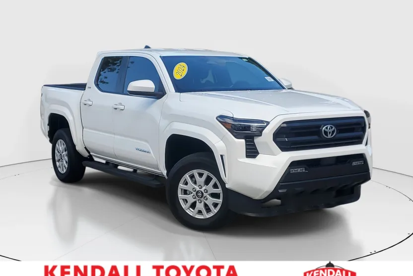 2024 Toyota Tacoma SR5 photo 1