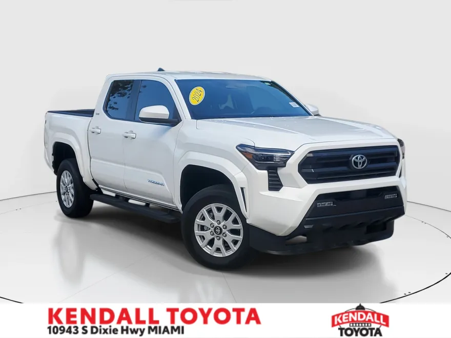 2024 Toyota Tacoma SR5 photo 1