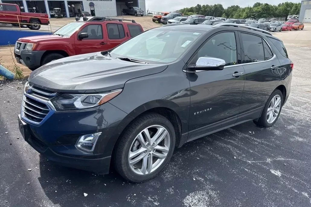 2020 Chevrolet Equinox Premier photo 1