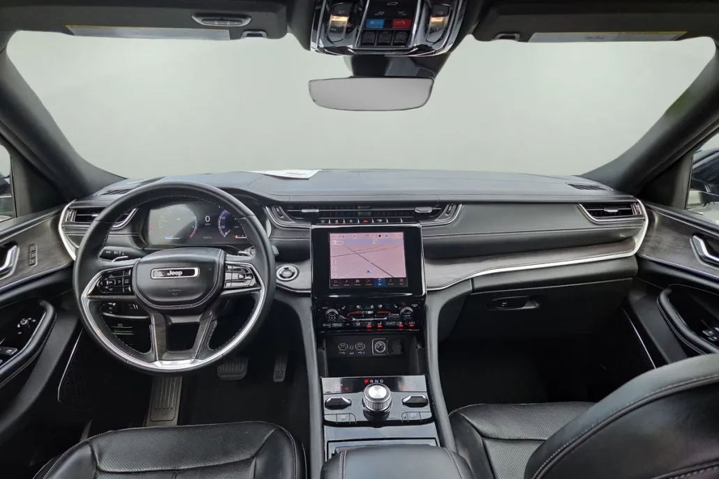 2022 Jeep Grand Cherokee Overland photo 1
