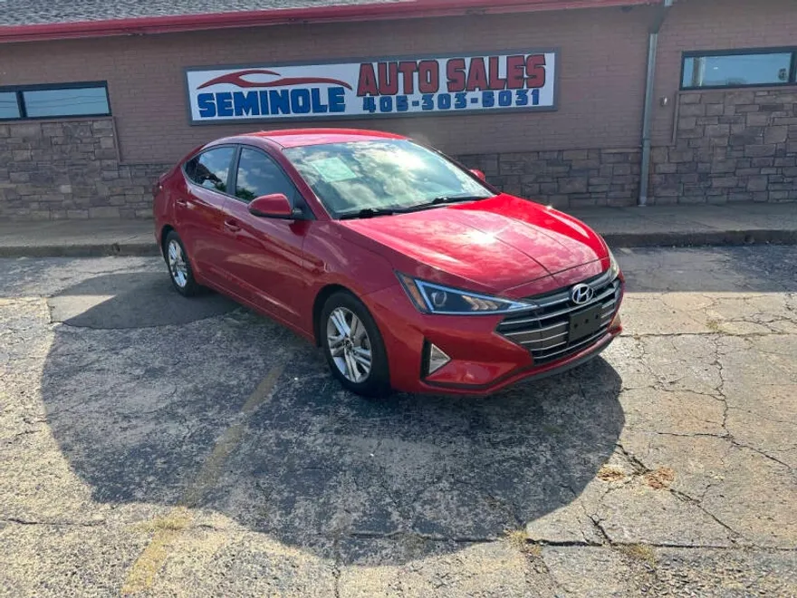 2020 Hyundai Elantra SEL photo 1
