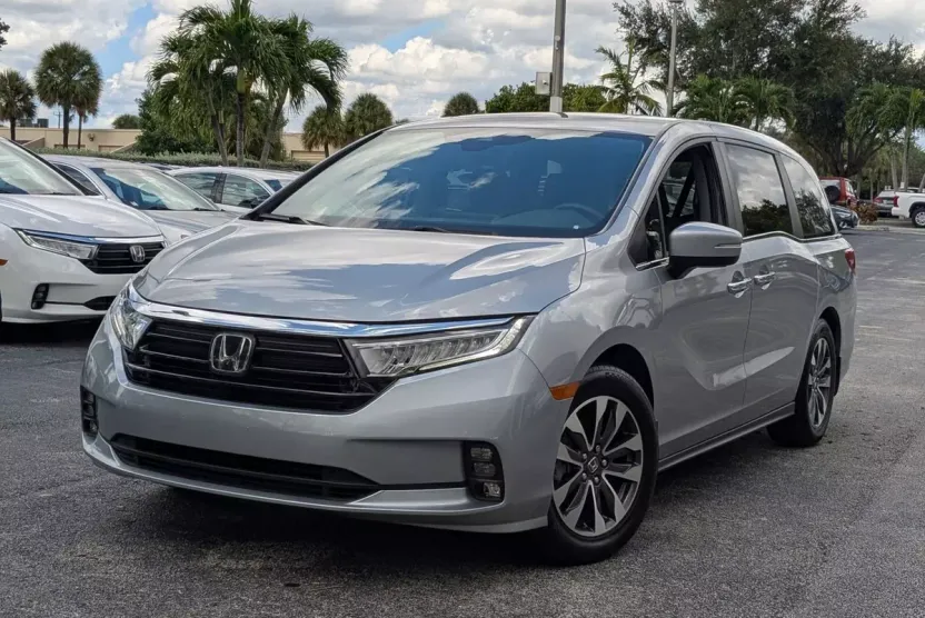 2023 Honda Odyssey EX-L photo 1