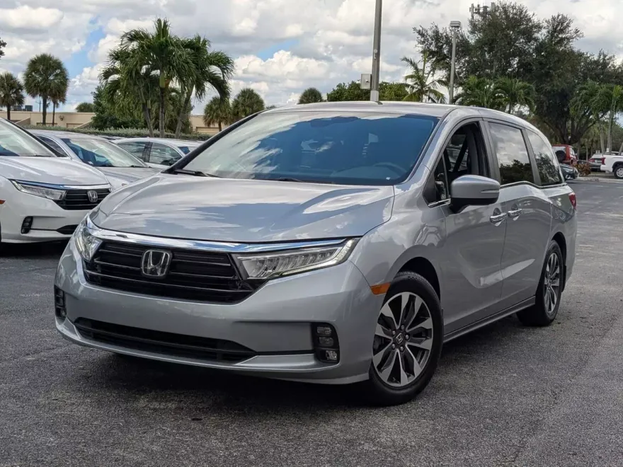 2023 Honda Odyssey EX-L photo 1