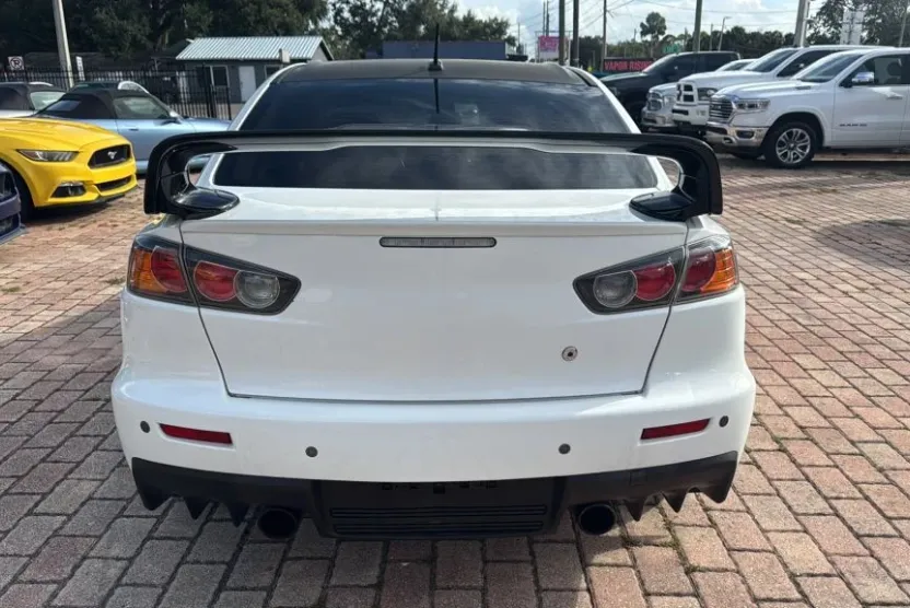 2015 Mitsubishi Lancer Evolution photo 1