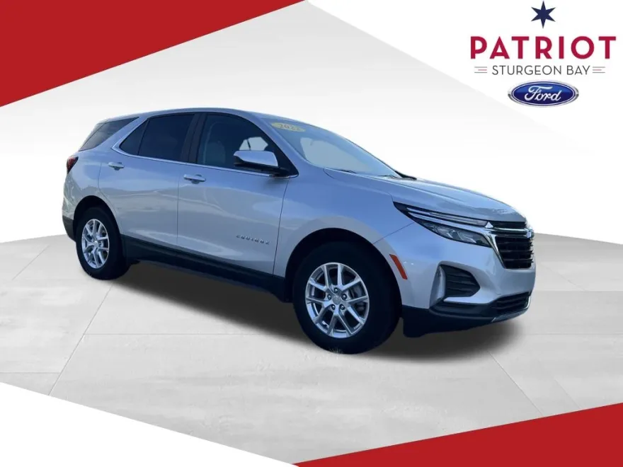 2022 Chevrolet Equinox LT photo 1