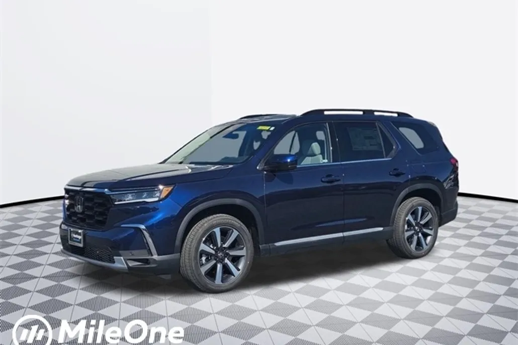 2025 Honda Pilot Touring photo 1
