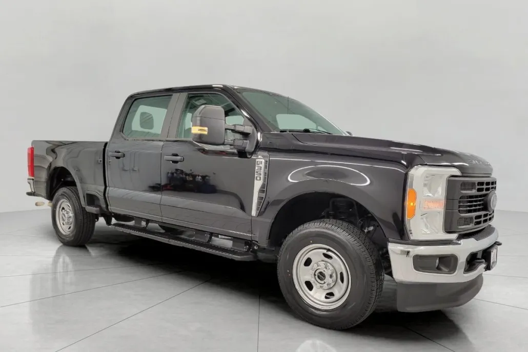 2023 Ford F-350 XL photo 1