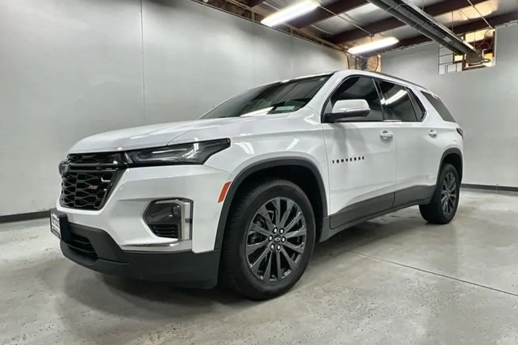 2022 Chevrolet Traverse RS photo 1