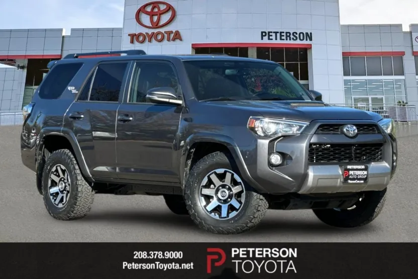 2019 Toyota 4Runner TRD Off-Road Premium photo 1