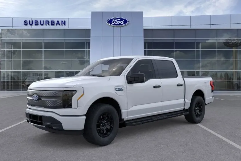 2025 Ford F-150 Lightning XLT photo 1