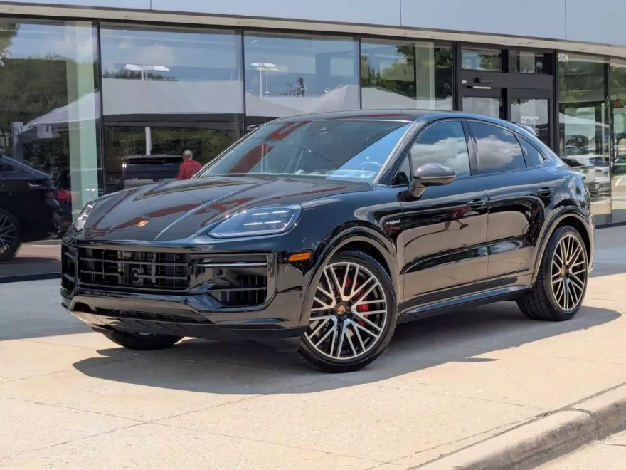 2025 Porsche Cayenne E-Hybrid Coupe S photo 1