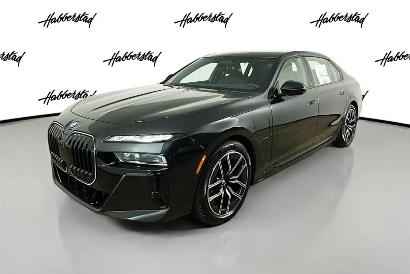 2026 Bmw 750e photo 1