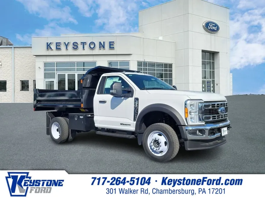 2023 Ford F-550 photo 1