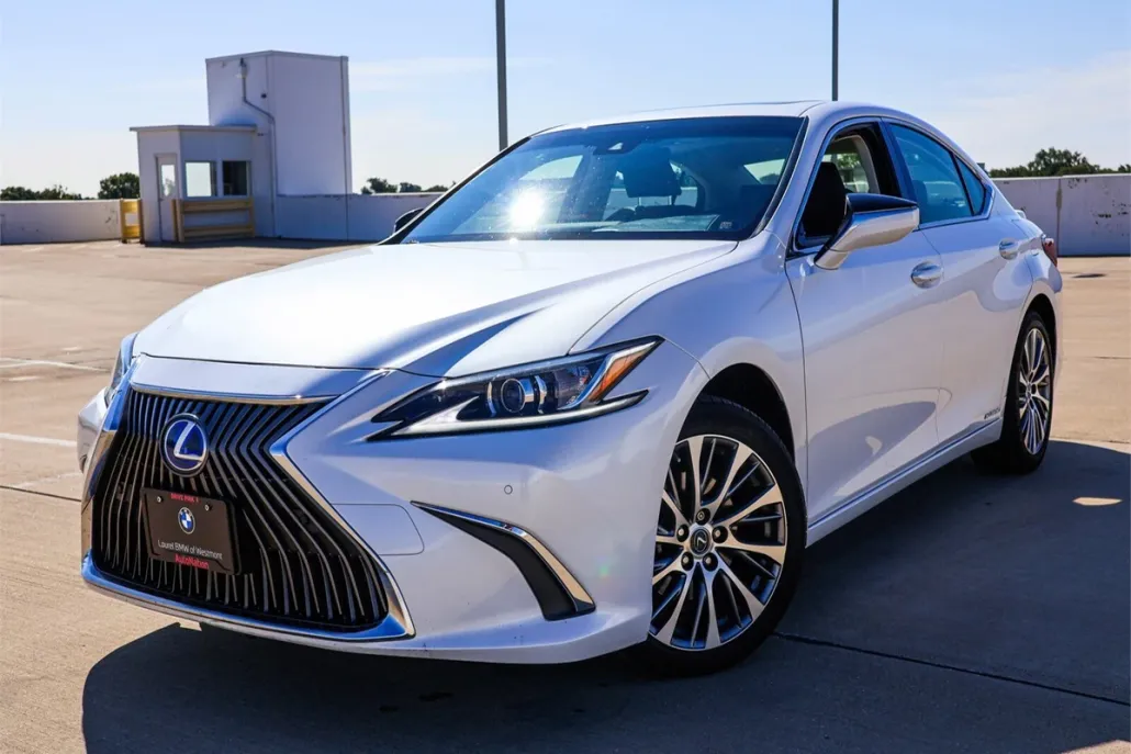 2019 Lexus ES 300h Premium photo 1