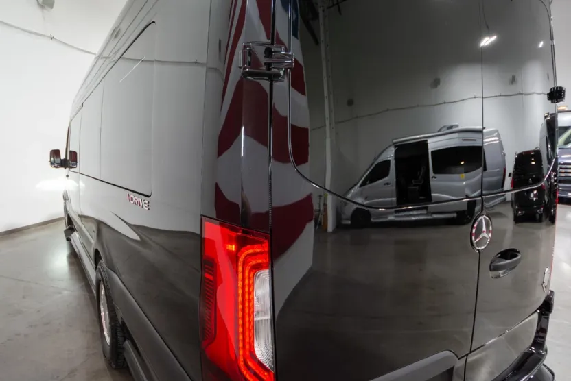 2024 Mercedes Benz Sprinter 3500 photo 1